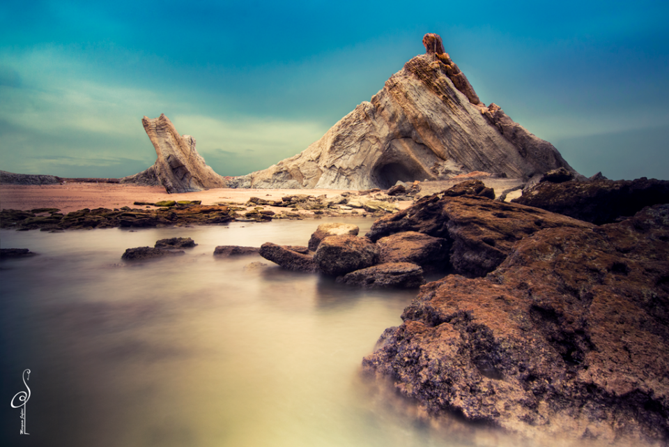 Camera :Nikon D7200 Lenz: Tokina Focal length:11 mm Aperture:8 Exposure time: -1/33s Iso speed:100 One shot #iran #Hormuz_Island